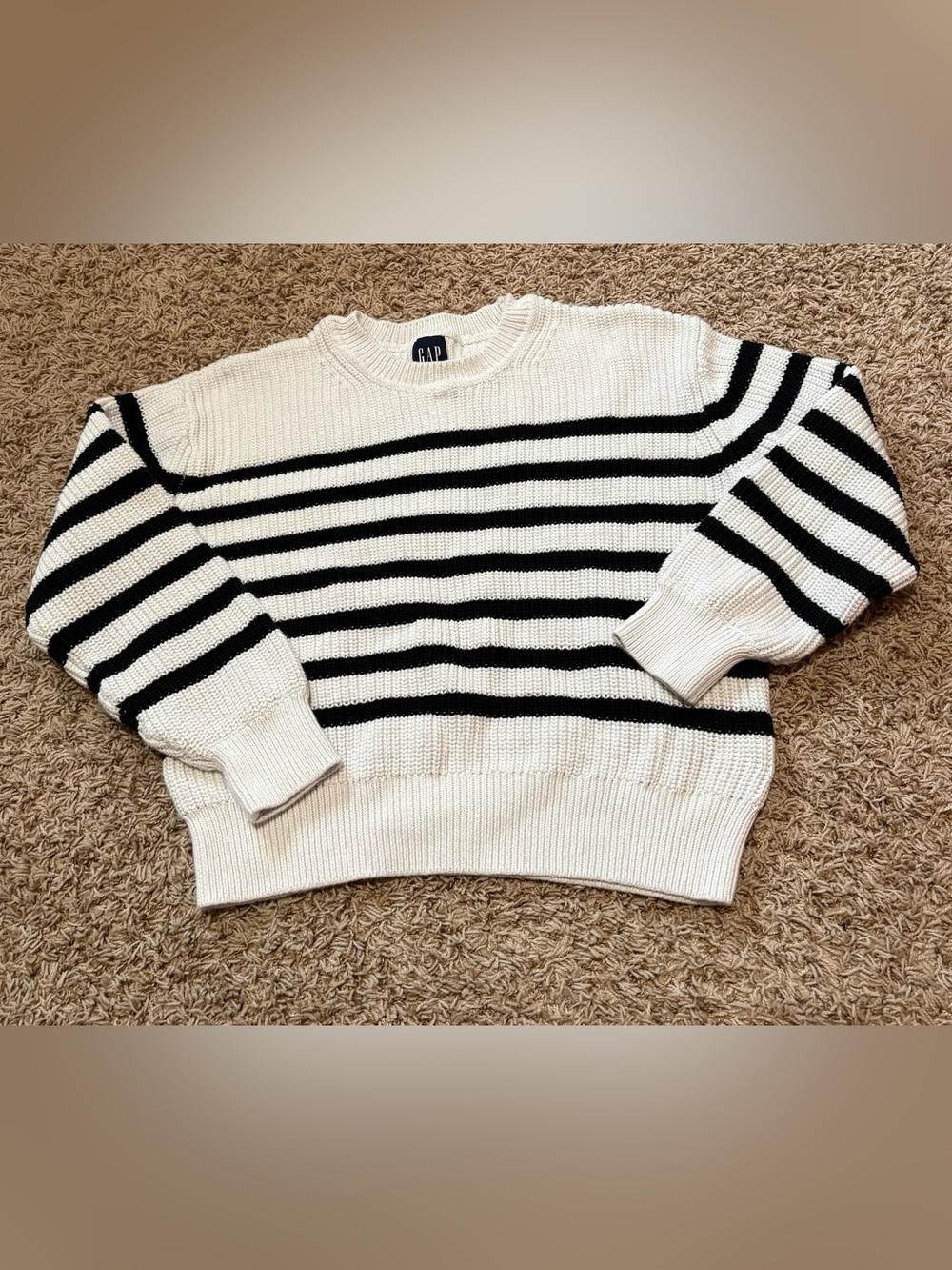 GAP White and Black Striped Crewneck Sweater women’s size large 100% cotton